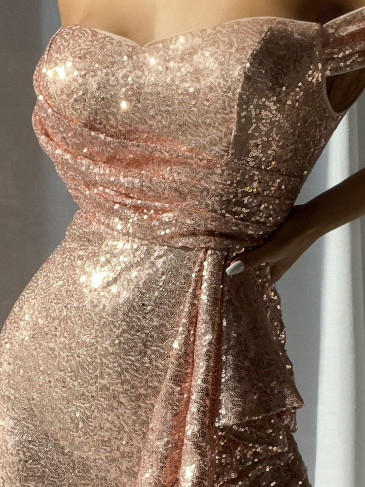EVE Sequins Midi Dress in Gold